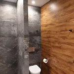 Liris Apartment *