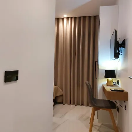 Liris アパート ナザレ