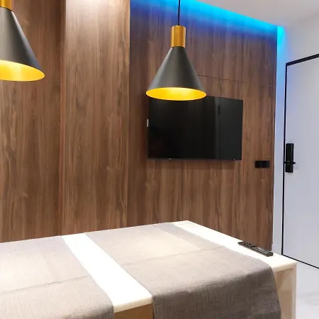 Liris アパート ナザレ