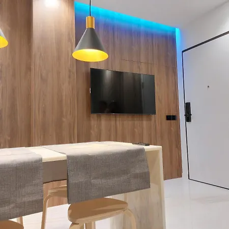 Liris アパート ナザレ